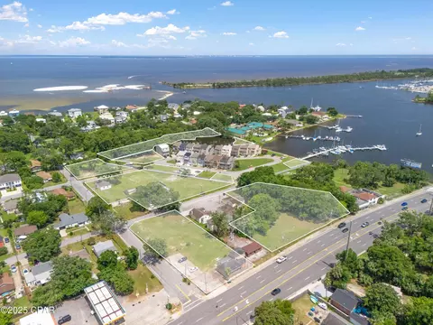 612 S 1st St, Pensacola, FL 32507