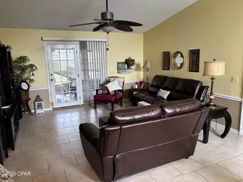 140 Seaclusion Dr, Panama City Beach, FL 32413