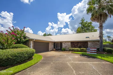 2904 Fairmont Dr, Panama City, FL 32405