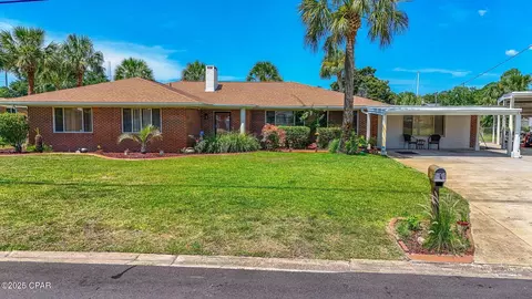 411 Bayshore Dr, Panama City Beach, FL 32407