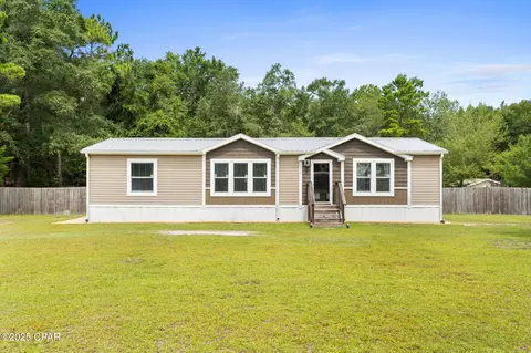 836 Phillips Dr, Freeport, FL 32439