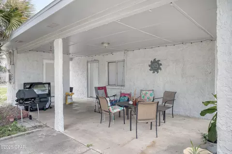 5725 Sunset Ave, Panama City, FL 32408
