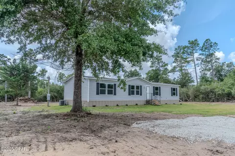 2833 Vancouver Dr, Alford, FL 32420
