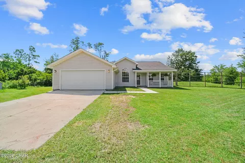 9601 Edgewood Ave, Youngstown, FL 32466