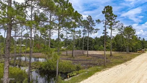 10612 Winterhill Rd, Southport, FL 32409