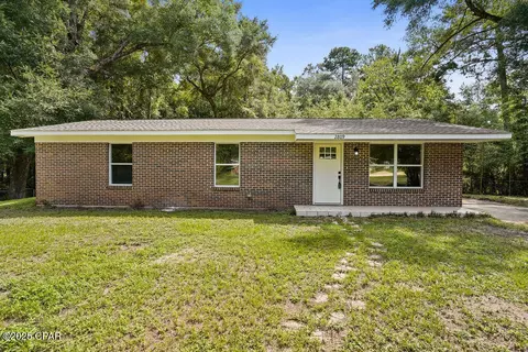 2809 Berry Rd, Ponce De Leon, FL 32455