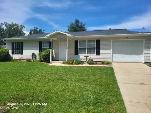 3003 Noland St, Marianna, FL 32446