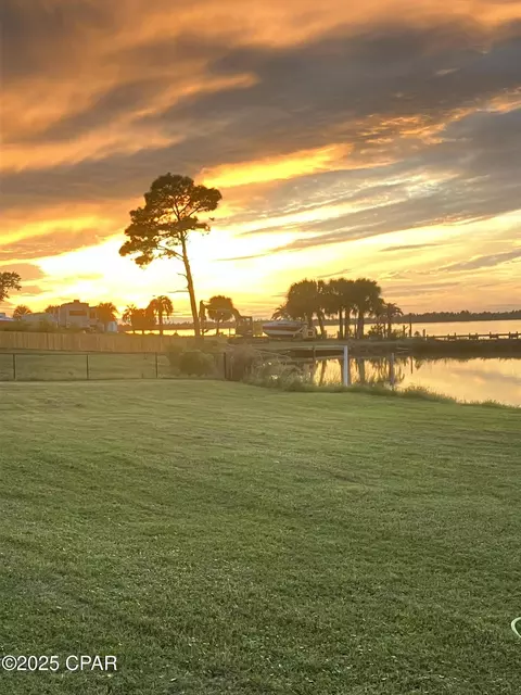 237 Blackshear Dr, Panama City, FL 32404