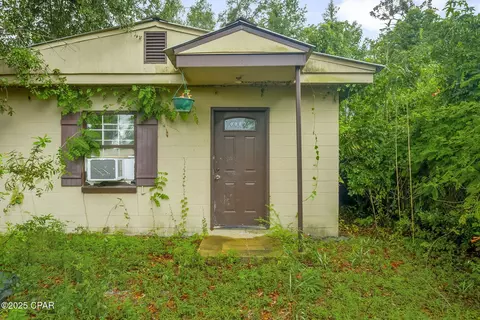 616 E 4th Ct, Panama City, FL 32401