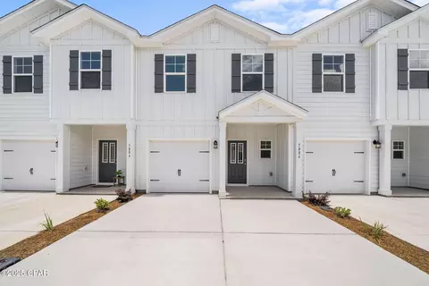 5894 Tyndall Pl, Panama City, FL 32404