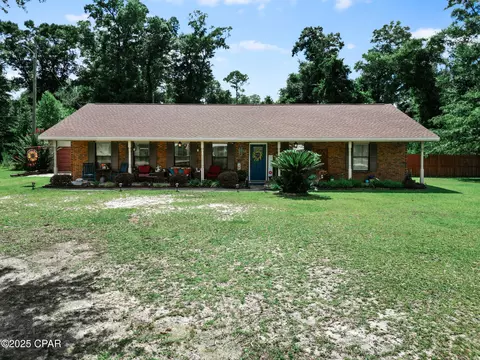 4129 Twin Pines Dr, Greenwood, FL 32443