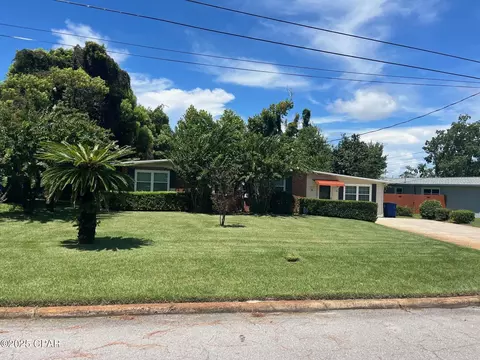 2234 Edgewood Dr, Panama City, FL 32405