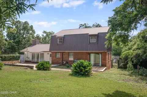 2973 Caledonia St, Marianna, FL 32446
