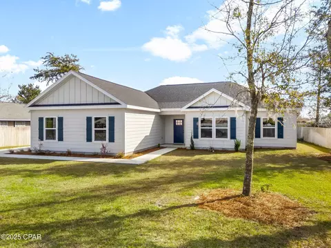 6108 Lake Dr, Panama City, FL 32404