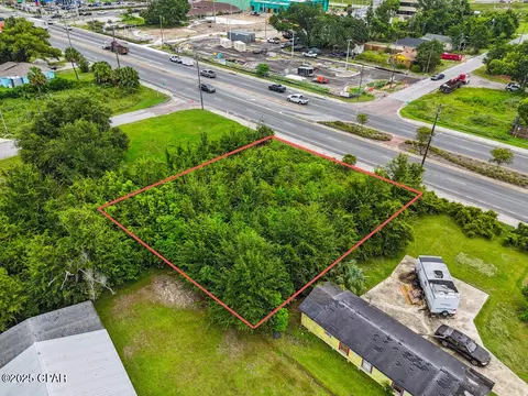 1411 N Cove Blvd, Panama City, FL 32401