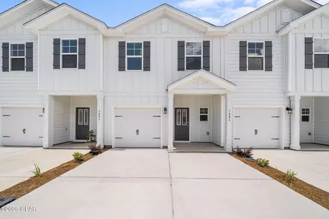 5898 Tyndall Pl, Panama City, FL 32404