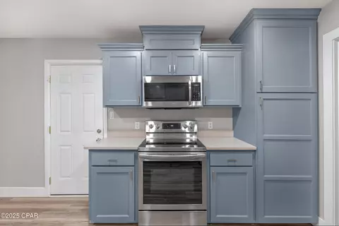 Kitchen - 258 Wava Ave, Niceville, FL 32578 photo 4 of 4