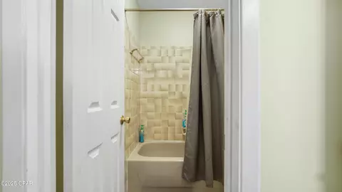 Bath - 258 Wava Ave, Niceville, FL 32578 photo 7 of 8