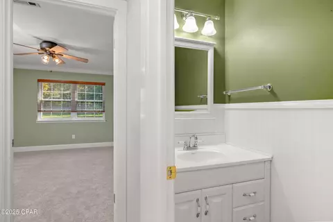Bath - 258 Wava Ave, Niceville, FL 32578 photo 1 of 8