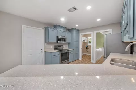 Entry Way - 258 Wava Ave, Niceville, FL 32578 photo 3 of 3