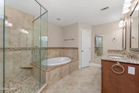 Bath - 258 Wava Ave, Niceville, FL 32578 photo 3 of 8