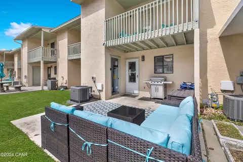 137 W Leslie Ln, Panama City Beach, FL 32407