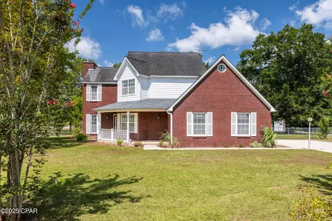 894 Haley Dr, Chipley, FL 32428