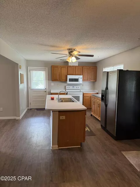 Kitchen - 5947 Highway 2, Bascom, FL 32423 photo 1 of 3