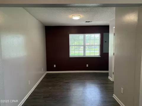 Living - 5947 Highway 2, Bascom, FL 32423 photo 4 of 5