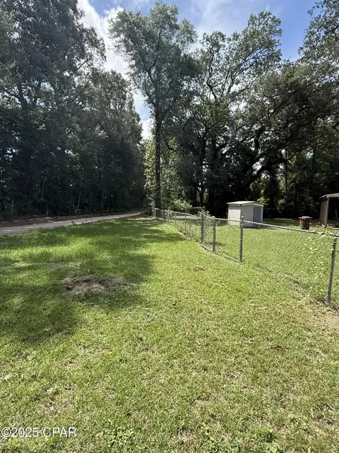 Exterior - 5947 Highway 2, Bascom, FL 32423 photo 10 of 13