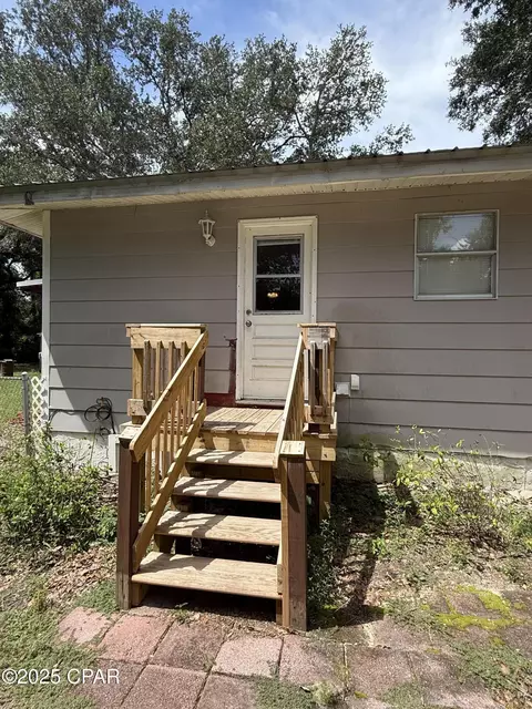 Exterior - 5947 Highway 2, Bascom, FL 32423 photo 4 of 13