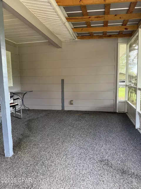 Exterior - 5947 Highway 2, Bascom, FL 32423 photo 6 of 13