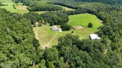 3754 Annie Rd, Marianna, FL 32446