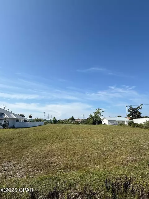 53 1st St, Mexico Beach, FL 32456
