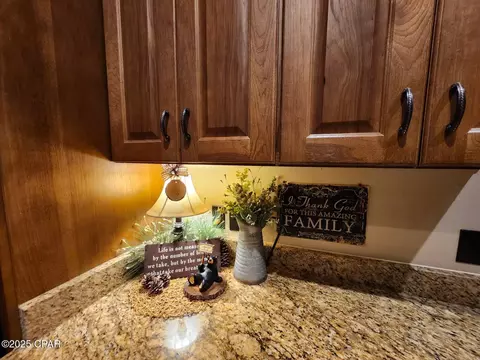 Kitchen - 3359 Antler Trl, Chipley, FL 32428 photo 5 of 11