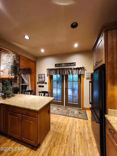 Kitchen - 3359 Antler Trl, Chipley, FL 32428 photo 3 of 11