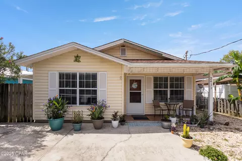 2411 W 11th St, Panama City, FL 32401