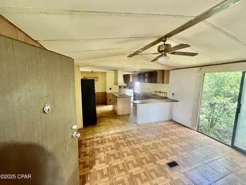 559 N Coronado Pl, Panama City Beach, FL 32413