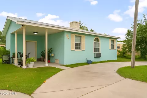 632 N 11th St, Panama City, FL 32404