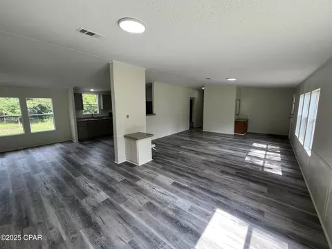 6471 Fl-73, Kinard, FL 32449