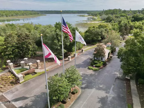 105 Lake Merial Trl, Panama City, FL 32409