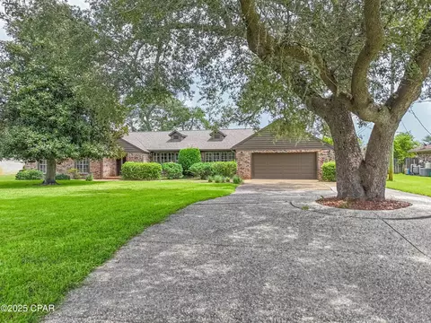 811 W Pierson Drive Dr, Lynn Haven, FL 32444