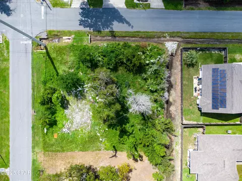 635 N 11th St, Panama City, FL 32404