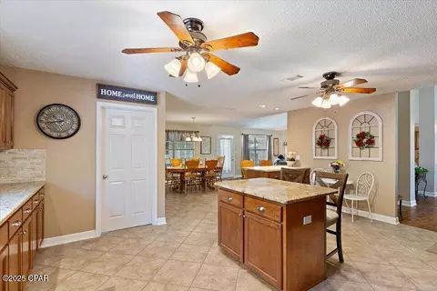 2052 Resort St, Navarre, FL 32566