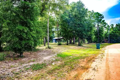 855 Fairborn Ave, Alford, FL 32420