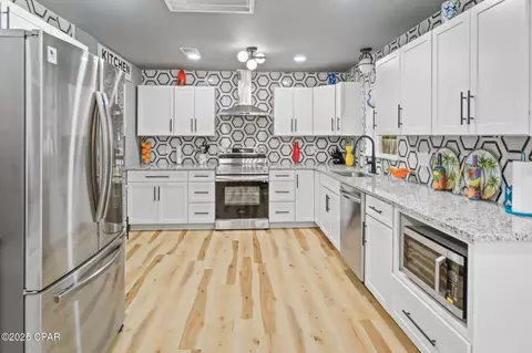 Kitchen - 4093 Waycross Pl, Chipley, FL 32428 photo 1 of 3
