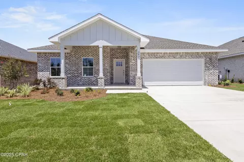 3821 Red Deer Cir, Panama City, FL 32404