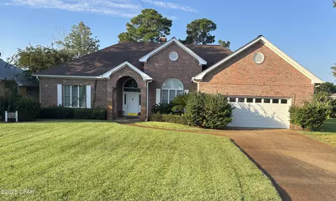 105 Hombre Cir, Panama City Beach, FL 32407