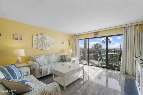 8815 Thomas Dr #207, Panama City, FL 32408