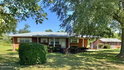 5094 Smokey Rd, Graceville, FL 32440